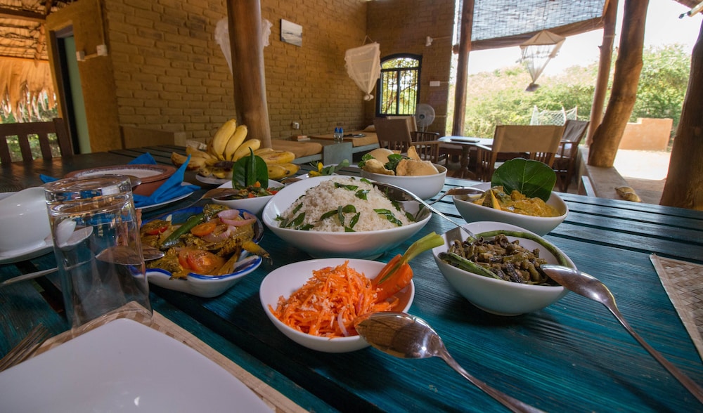 Back of Beyond - Safari Lodge Yala