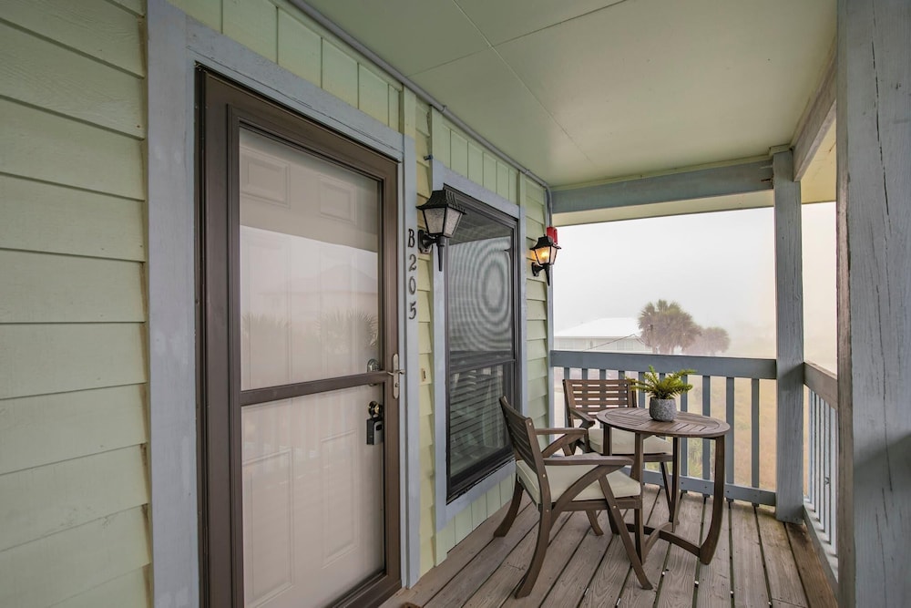 The Cove 205b