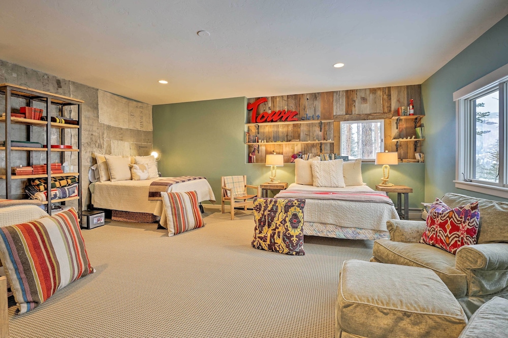 Vail Mountain Retreat w/ Hot Tub & Deck! view 5