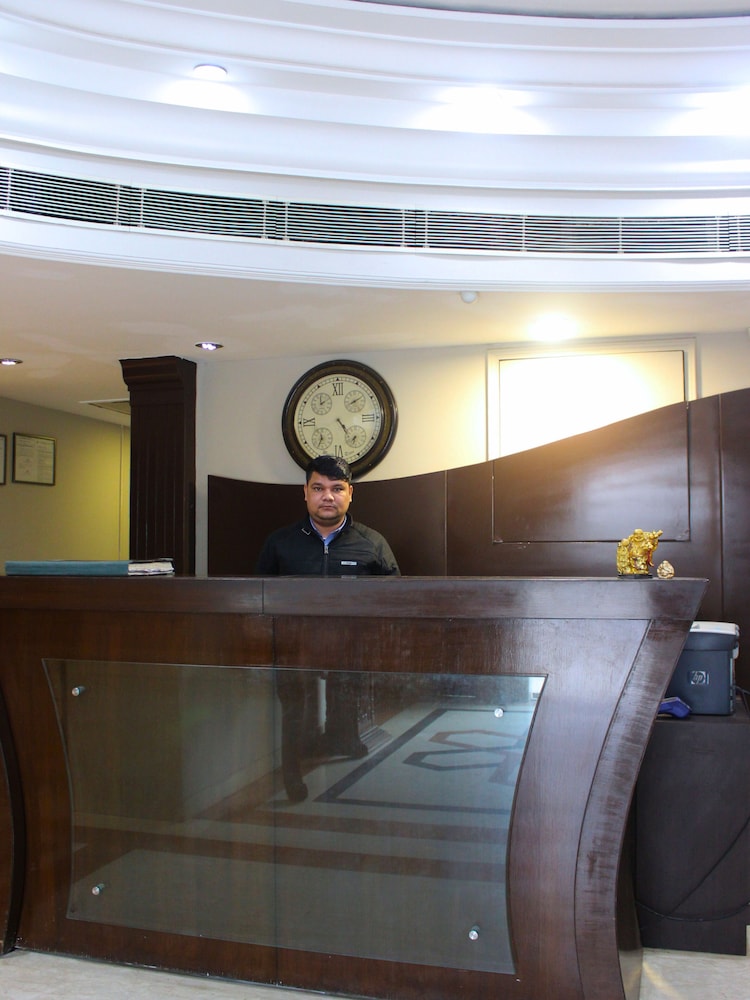 Photo 8