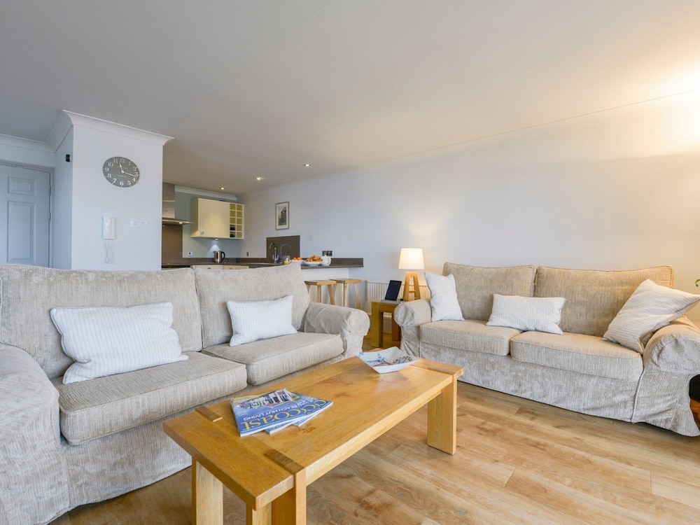 17 Burgh Island Causeway