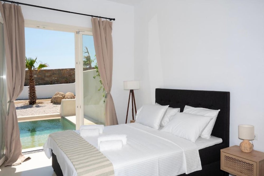 Adyton Luxury Suites Mykonos Private Pool Getaway