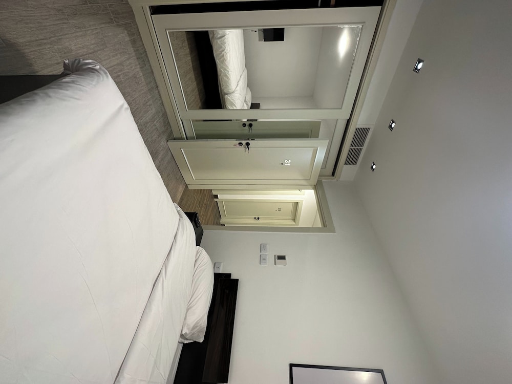 Central Apartment for Rent 23