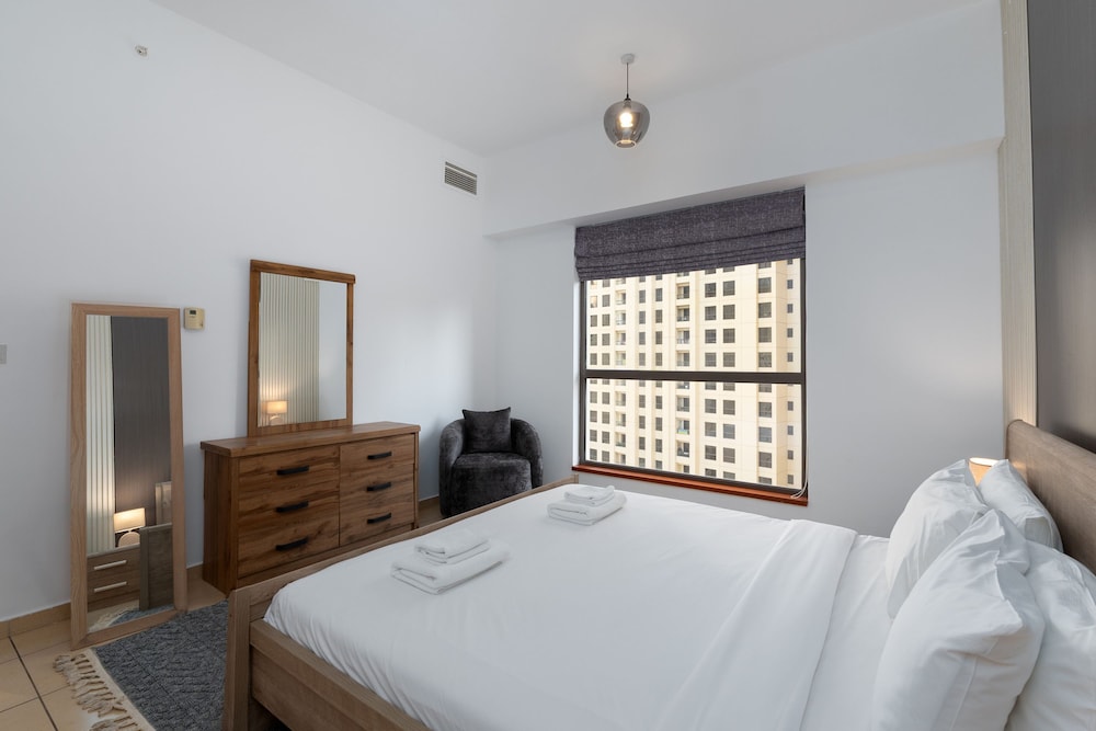 Cozy 3BR Space at JBR Beach Nearby
