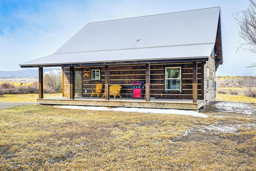 Hike, Hunt & Unwind: Mtn-view Cabin in Del Norte!