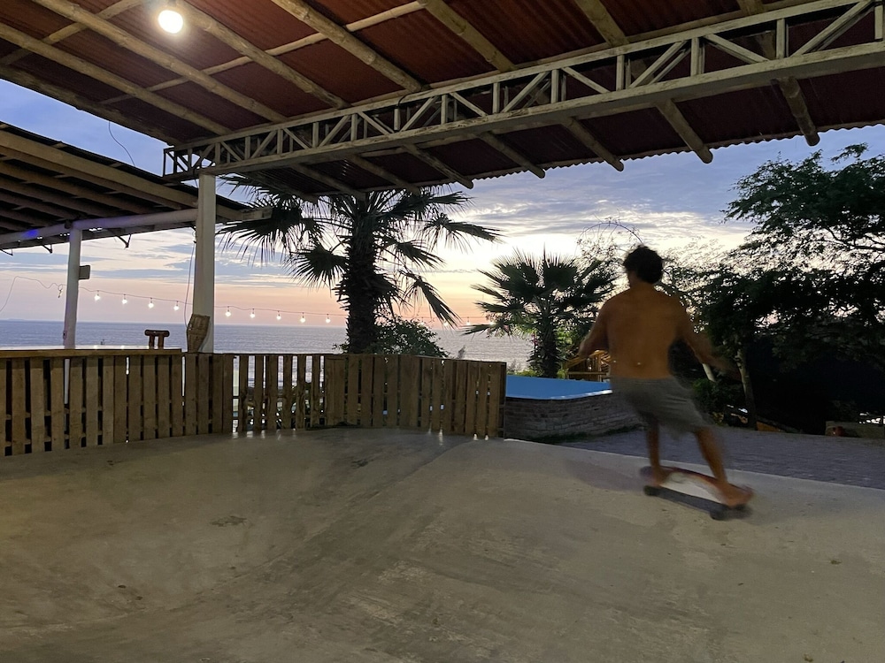 Punta Hills Montanita