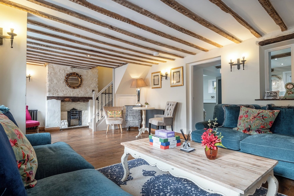 Eilmers Cottage Lovely 4BD in Malmesbury