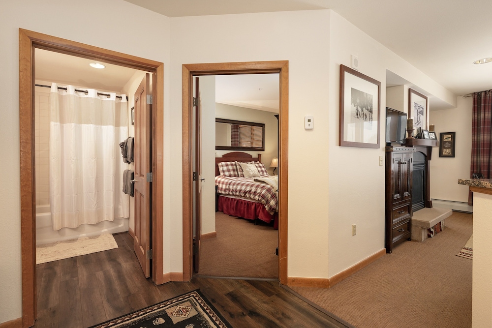 Select Unit 2509 - Zephyr Mountain Lodge 2 Bedroom Condo