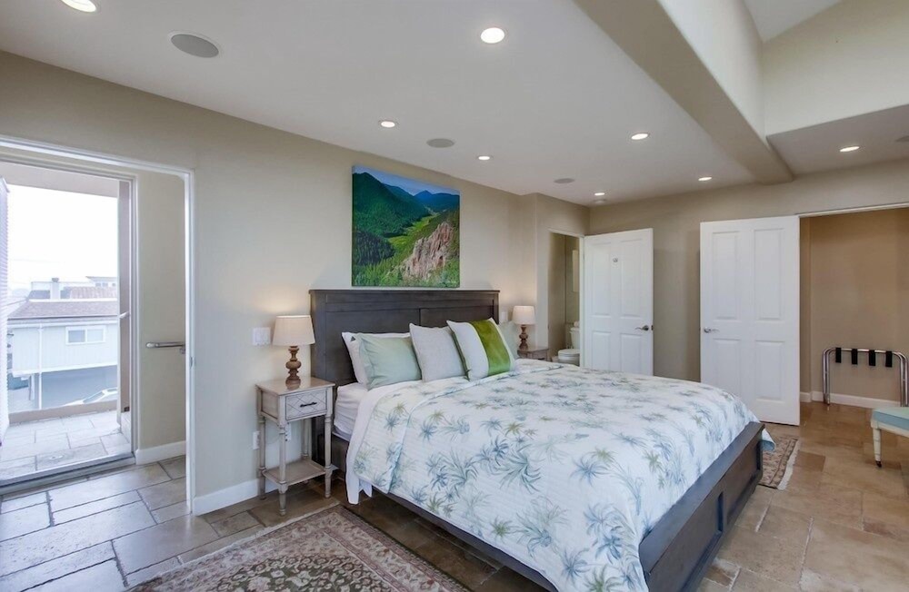 Manhattan Townhome #722