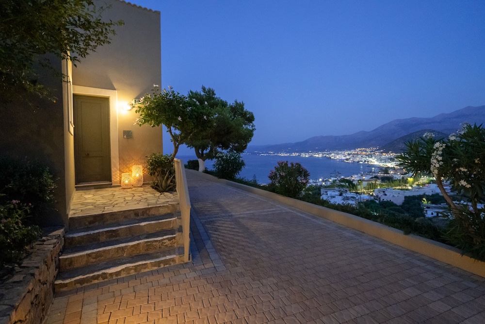 Blue View Villas