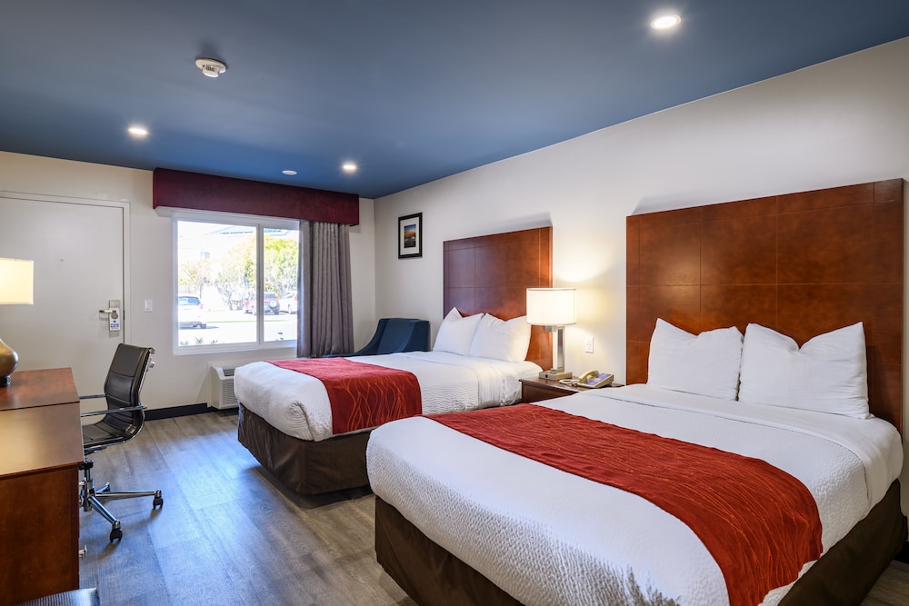 Hyland Inn Pasadena Civic Auditorium - Image 4