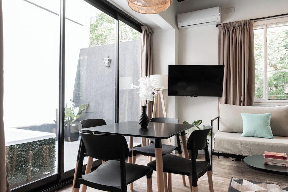 MOT Chic Haus