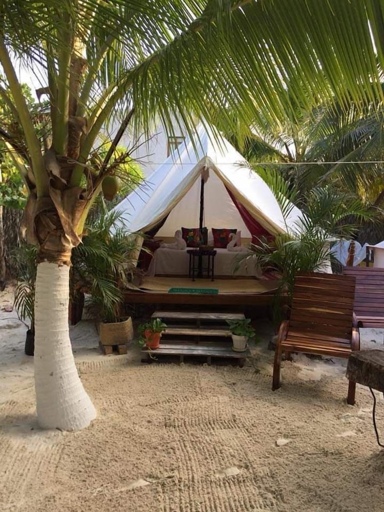 Playa Las Palmas Glamping Tulum