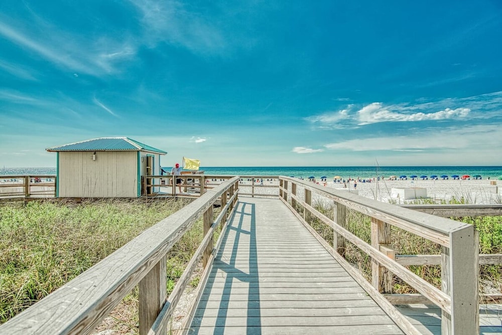 The Oyster by Brightwild Beachfront Condo