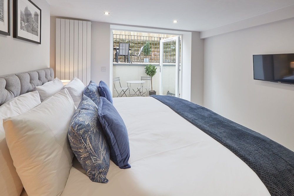 Host Stay The Garden Apartment view 4