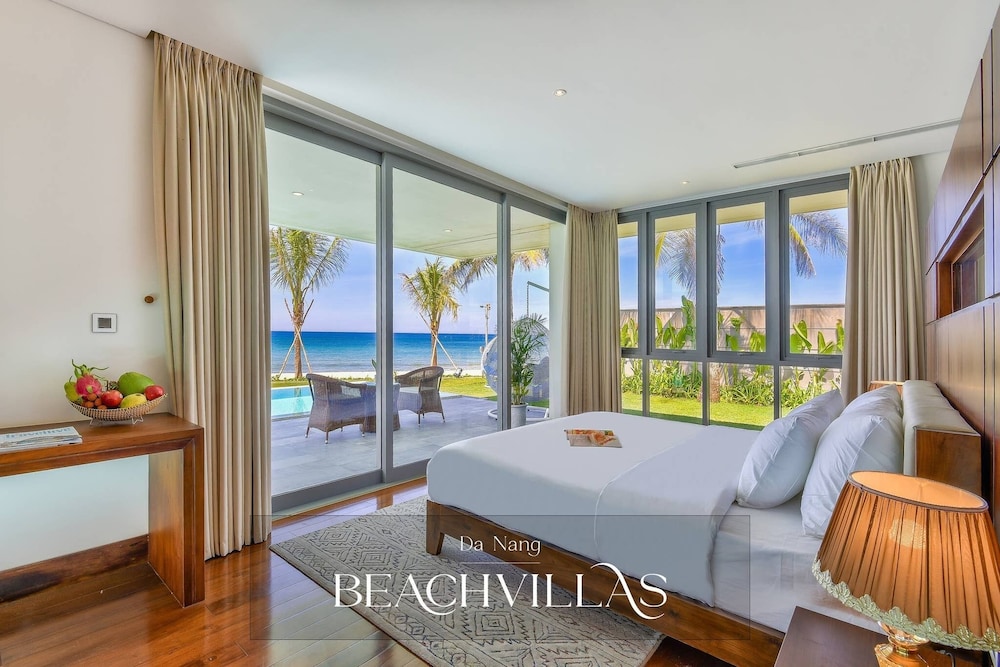 Brand New Beachfront Villa In Five-star Resort view 3