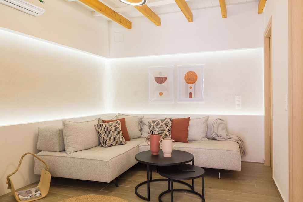 Old Town Charm-Cozy 2BR with Rooftop