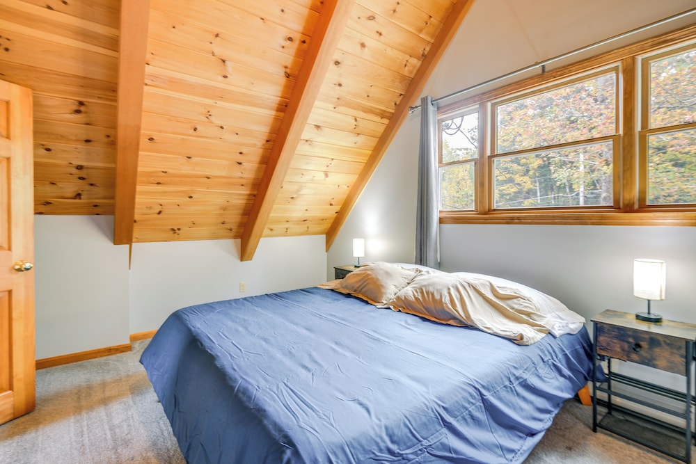 Milton Hidden Gem w/ Pool, Hot Tub & Fireplace!