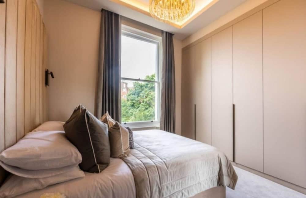 Cozy London Apartment With Great City Views view 2