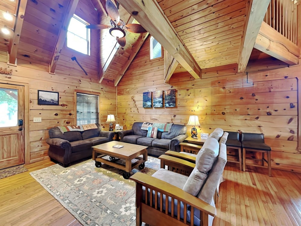Mulbeary Mountain Cabin