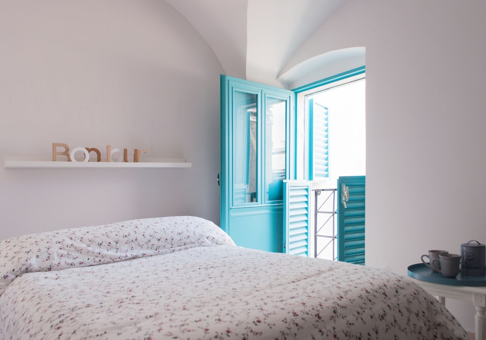 Casa Vicolo en Noci — bedroom