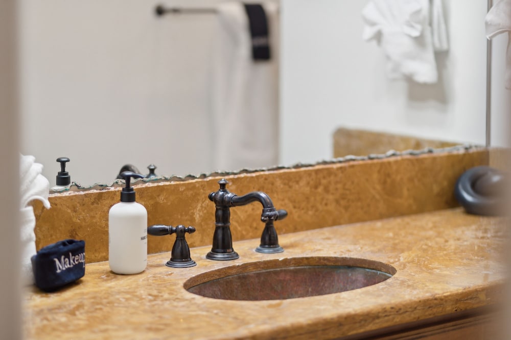 Sono - The Sonoran - Scottsdale - 16215 E Cavedale