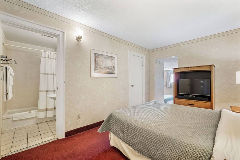 Guelph Vacations - Royal Inn and Suites at Guelph - Property Image 54