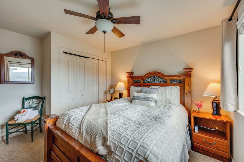 1 Mi to Dtwn Estes Park: Mtn-view Haven!