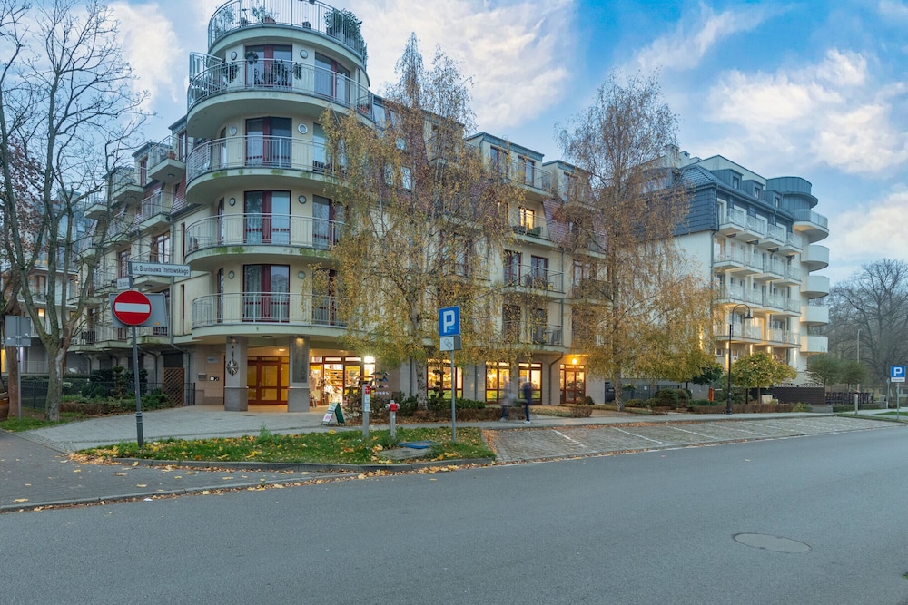 Róża Wiatrów Beachside by Renters view 2
