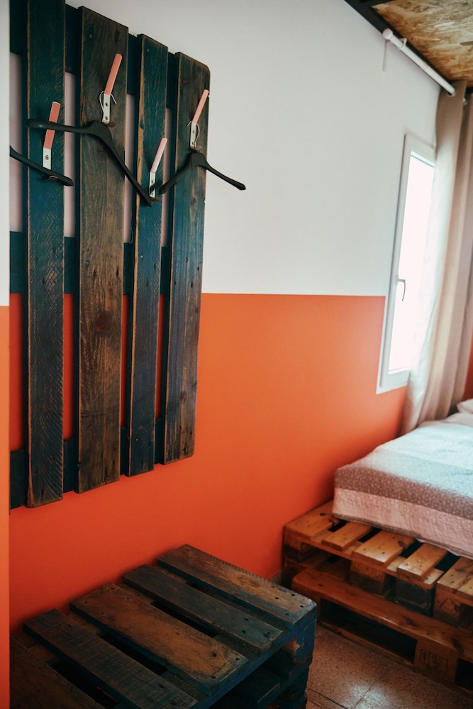 LOFT HOSTAL Group 109