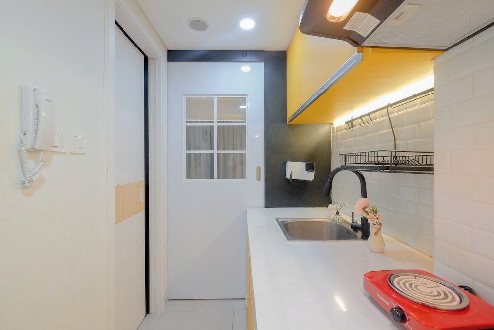 Homey And Comfortable Studio Apartment At Daan Mogot City