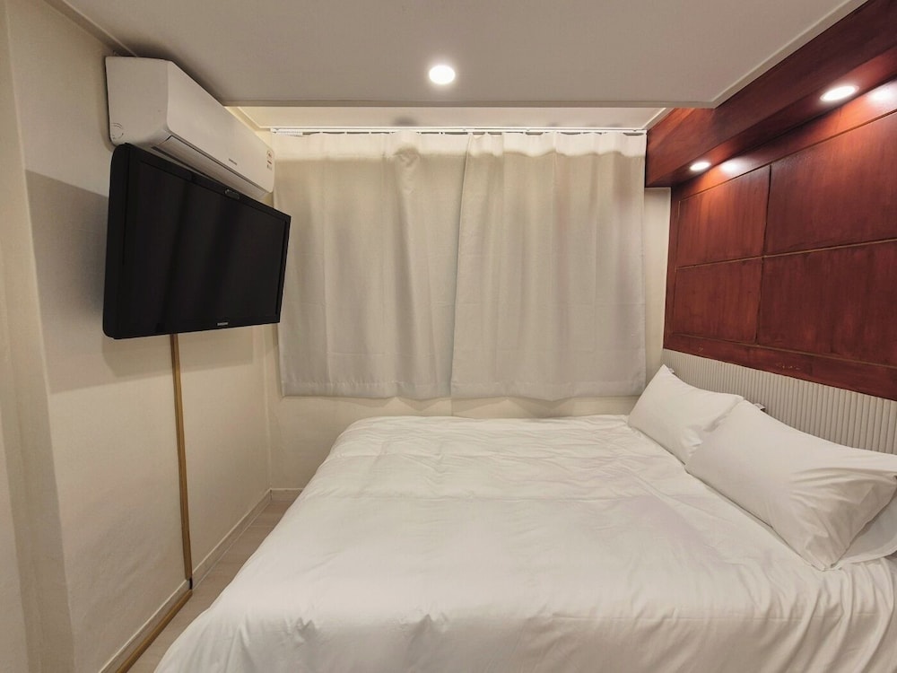 AnOn hostel