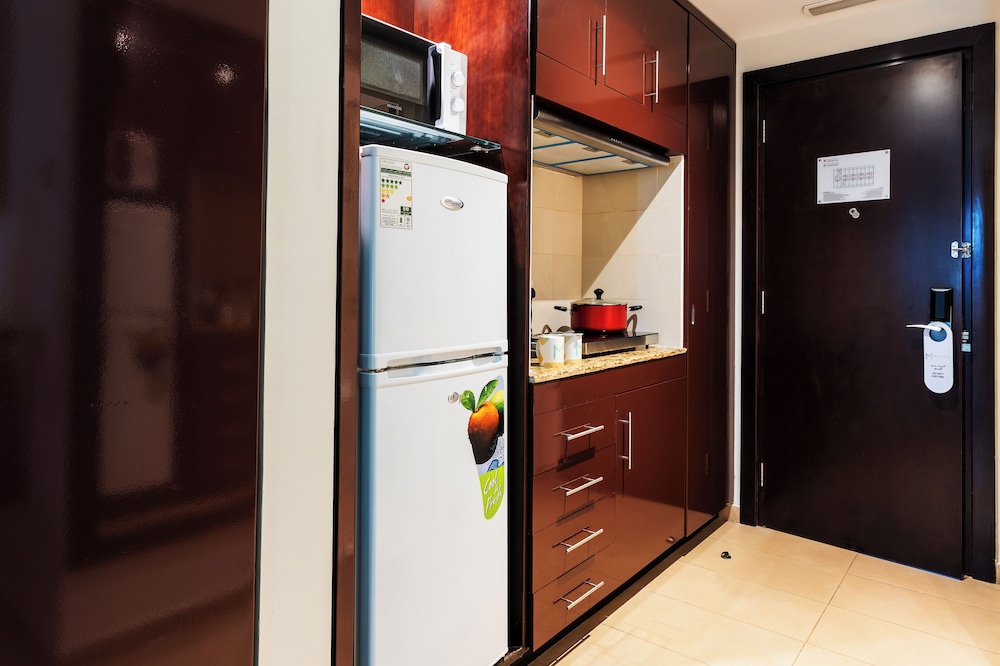 Abu Dhabi Vacations - Metropolitan Al Mafraq Hotel - Property Image 1