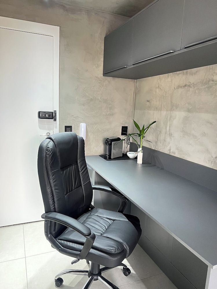 Studio Executivo 230m do metro Brooklin