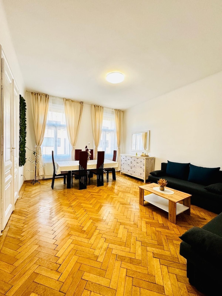 Cozy 1BR and Living Room Apartment