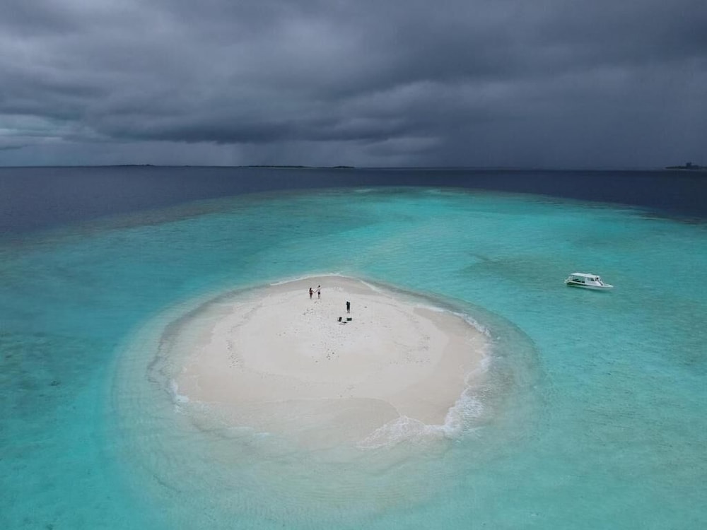 String Wave Maldives