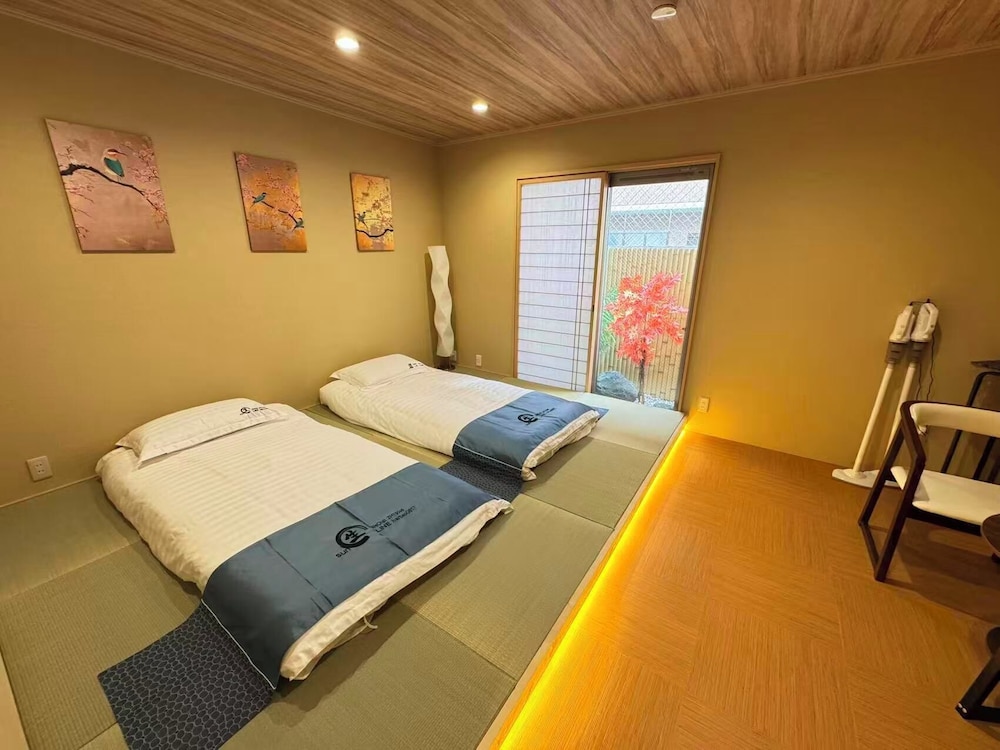 SUN WARM HOUSE