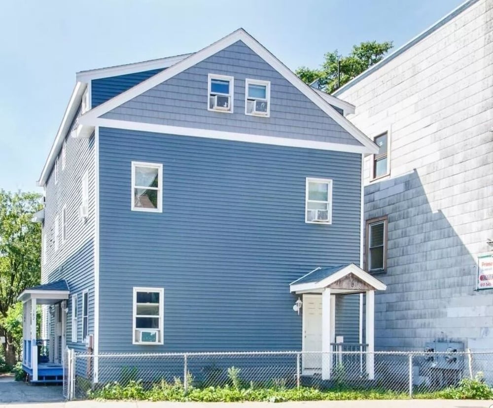 184 Heath St