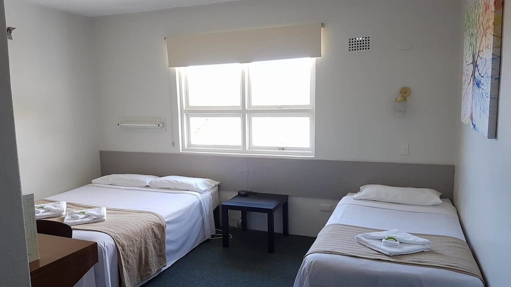 The Menai Hotel Motel