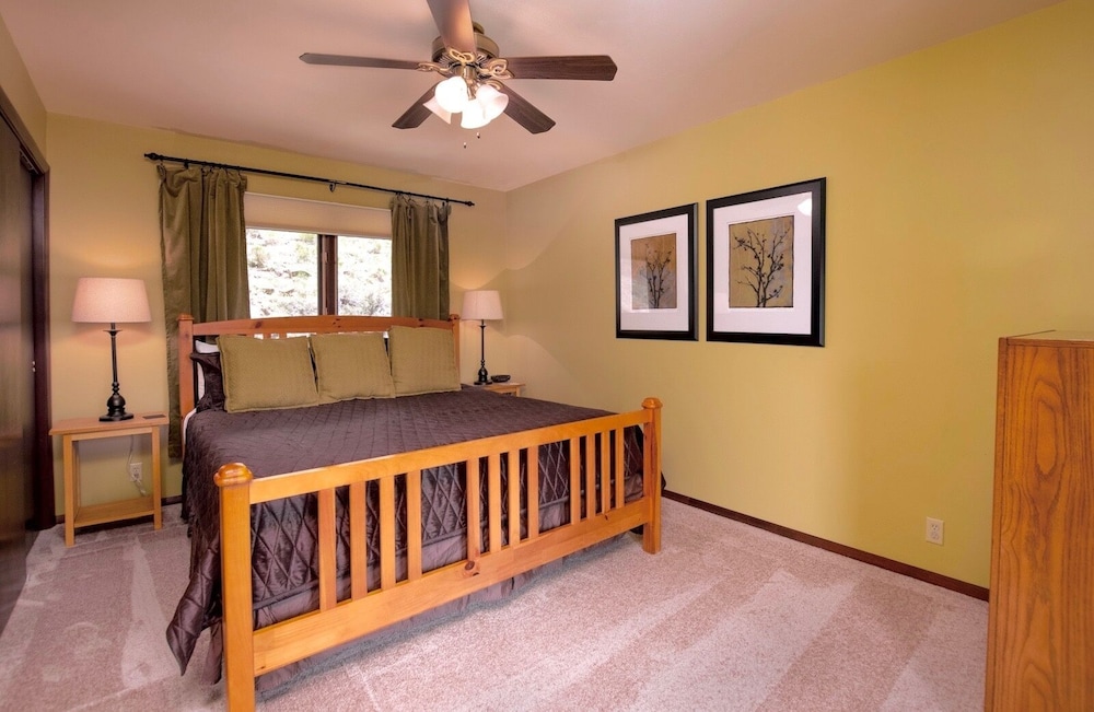 Kintzle Family Vacation At Windcliff 4 Bedroom Home by RedAwning view 4