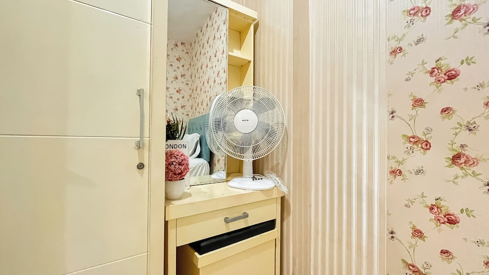 Good Deal And Homey 2Br Apartment Bassura City Near Mall