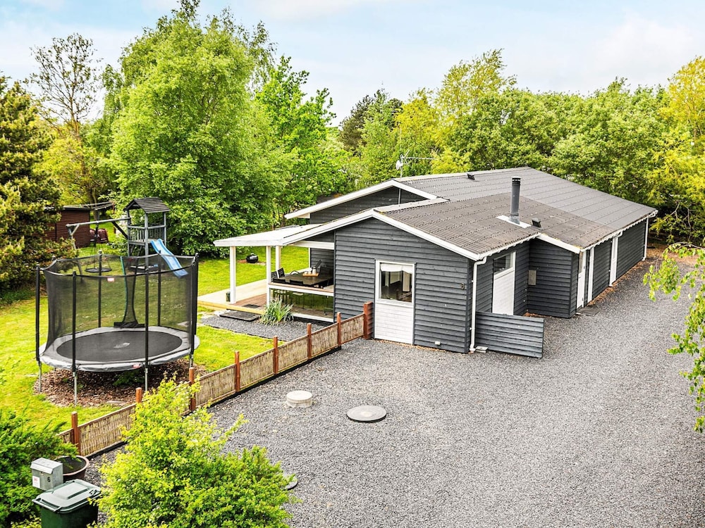8 Person Holiday Home in Rodby
