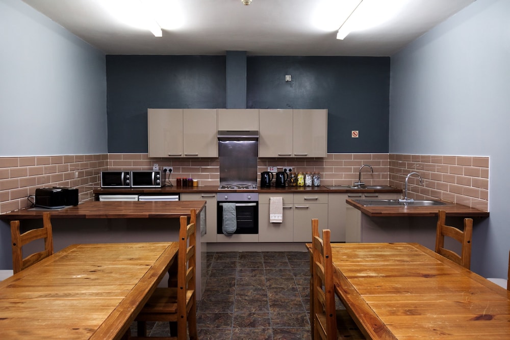 International Inn - Hostel