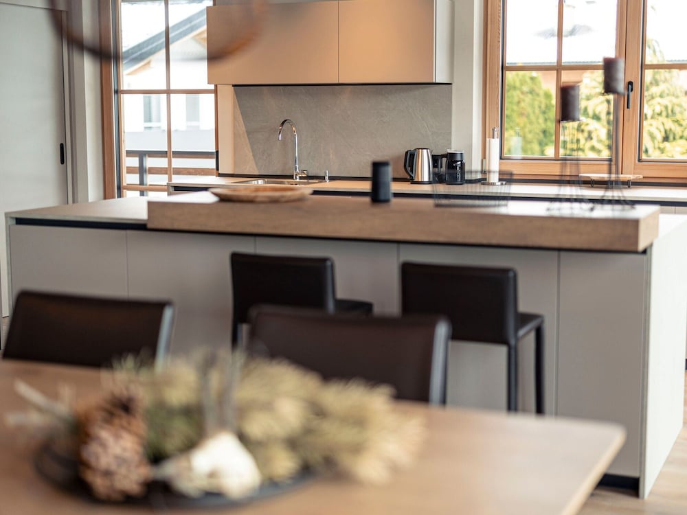 Luxury Penthouse, ski Lift Within Walking Distance