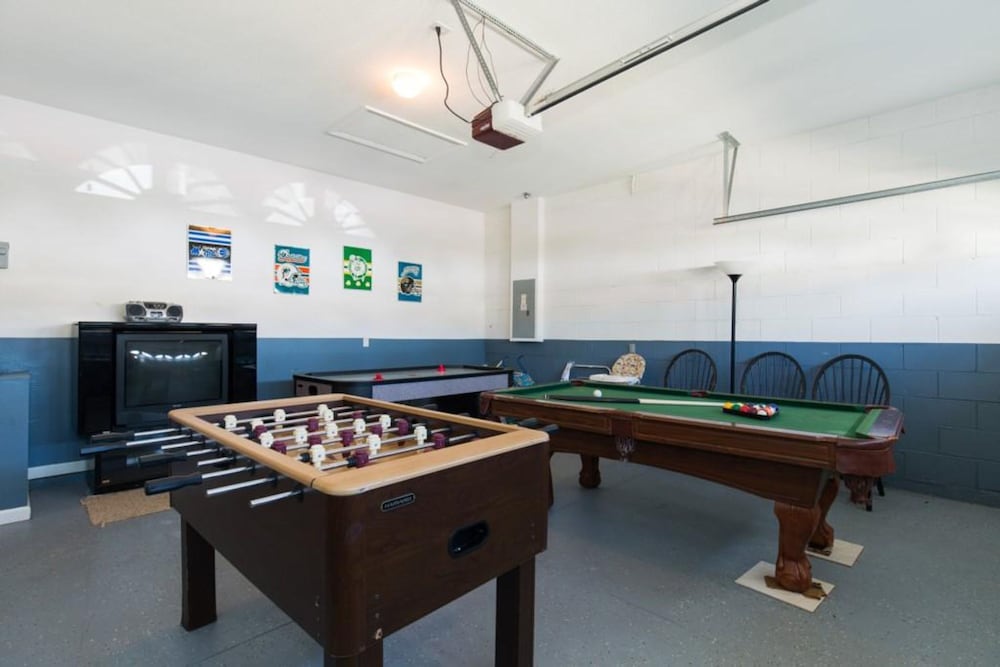 Windsor Palms Villa Pool Close to Disney