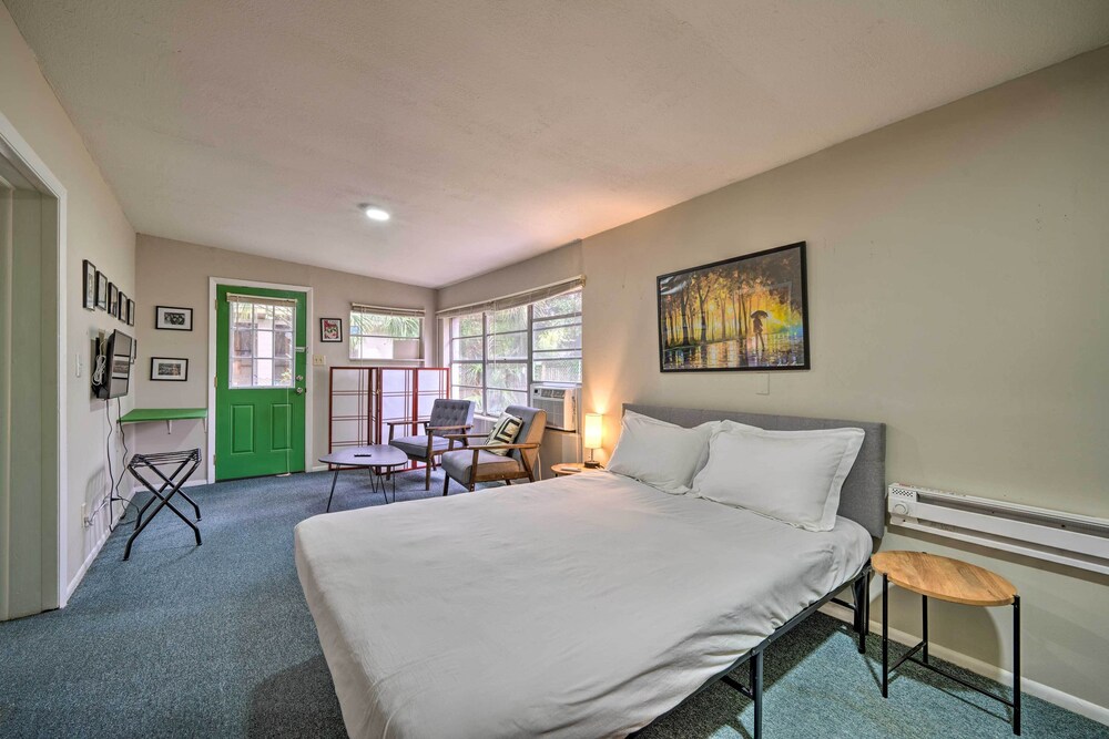 Charming Orlando Duplex ~ 6 Mi to Downtown!