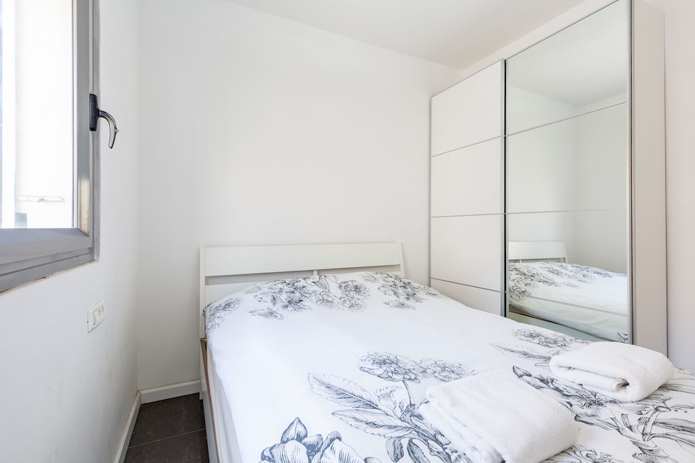 Beautiful Apt by the Beach - 2BDR- TL38 view 2