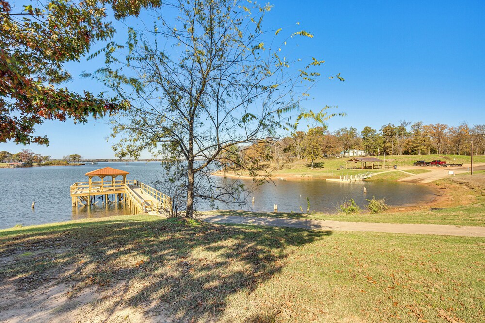Lake Fork Cabin w/ Boat Launch & Fishing Pier