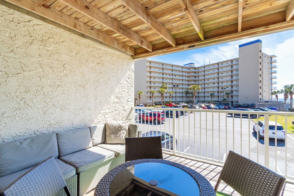 Seaside Beach & Racquet Club 2207