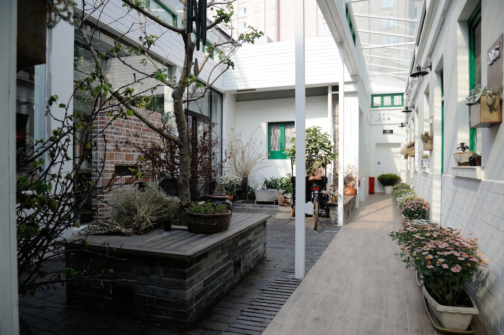 Peking Station Youth Hostel